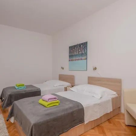 Mandina - By Guide Vila