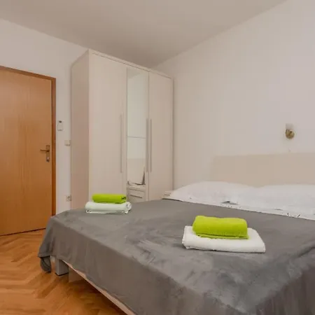 Vila Mandina - By Guide Makarska