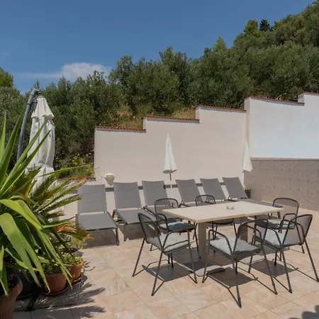 Mandina - By Guide * Makarska