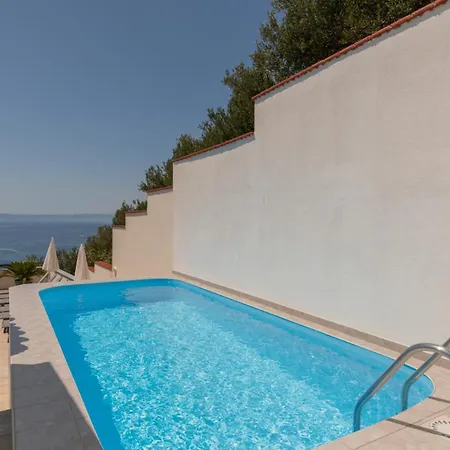 Villa Mandina - By Guide Makarska